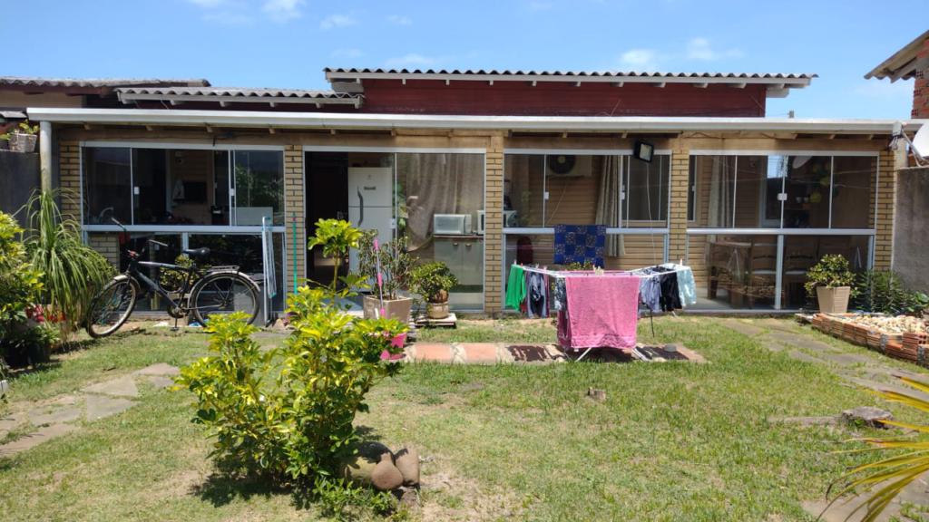 Casa/Sobrado 02 Dormitórios